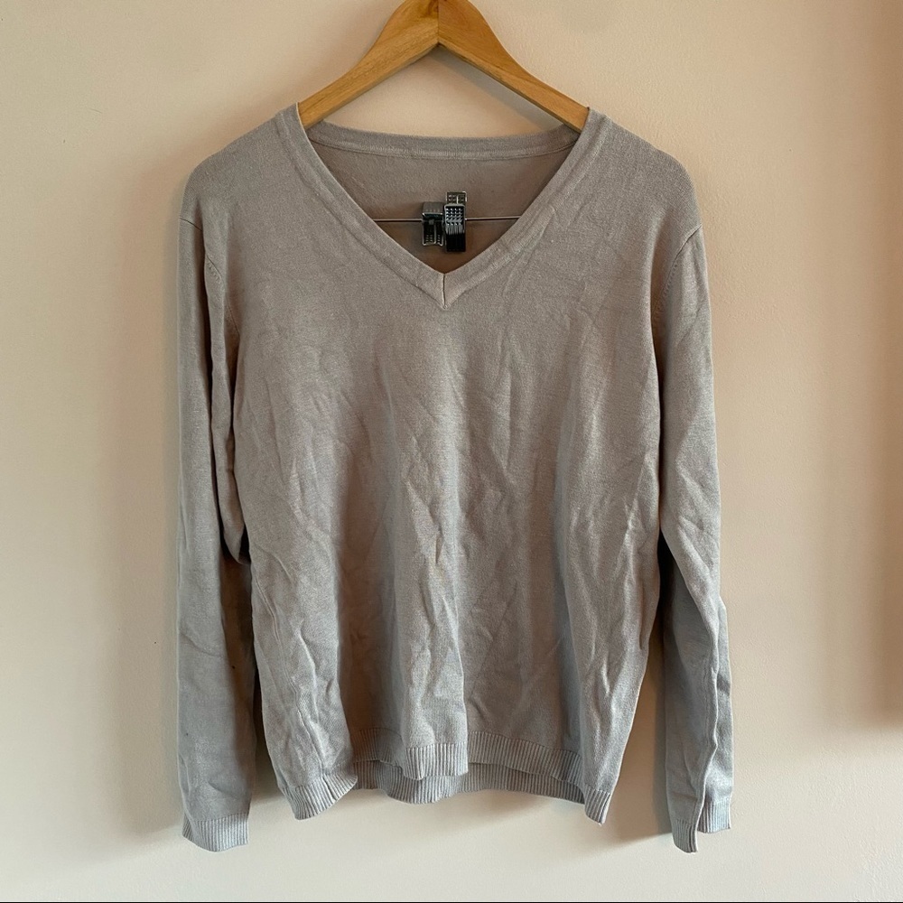 Gray V-Neck Sweater – NWT Sample Item